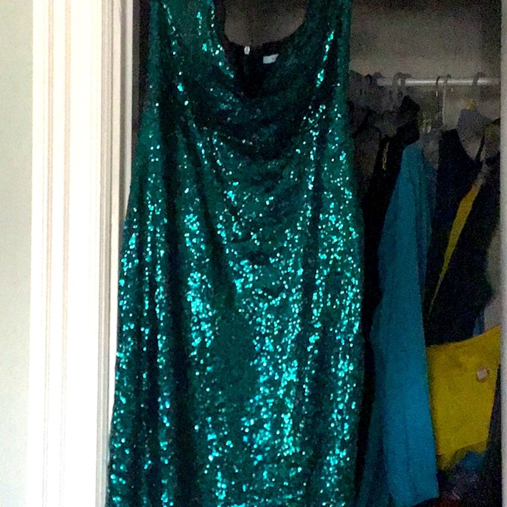 La Cite size large sequin dress 👗 Last Chance